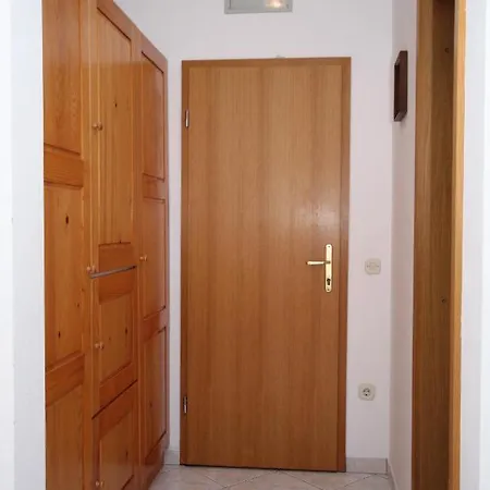 With A Parking Space Gornje Selo, Solta - 5170 גרוהוטה
