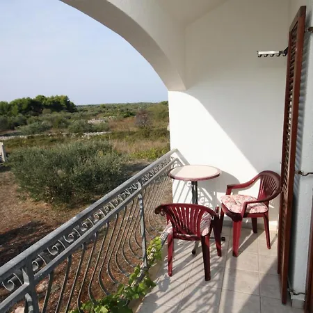 With A Parking Space Gornje Selo, Solta - 5170 גרוהוטה